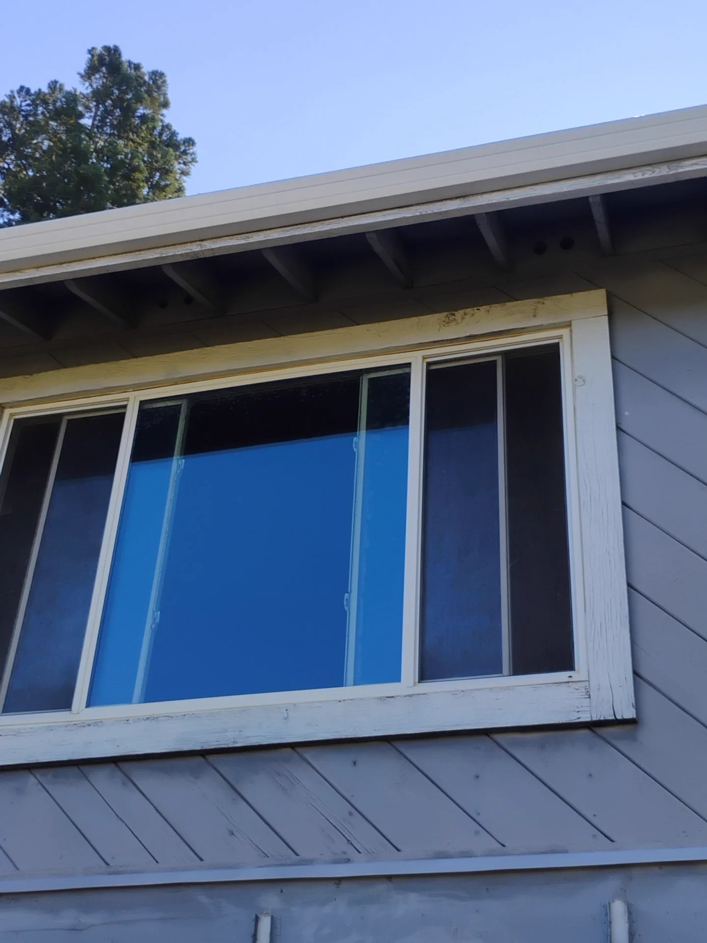 Old windows before replacement in Martinez CA — AMG Doors & Windows — photo 6 of 15