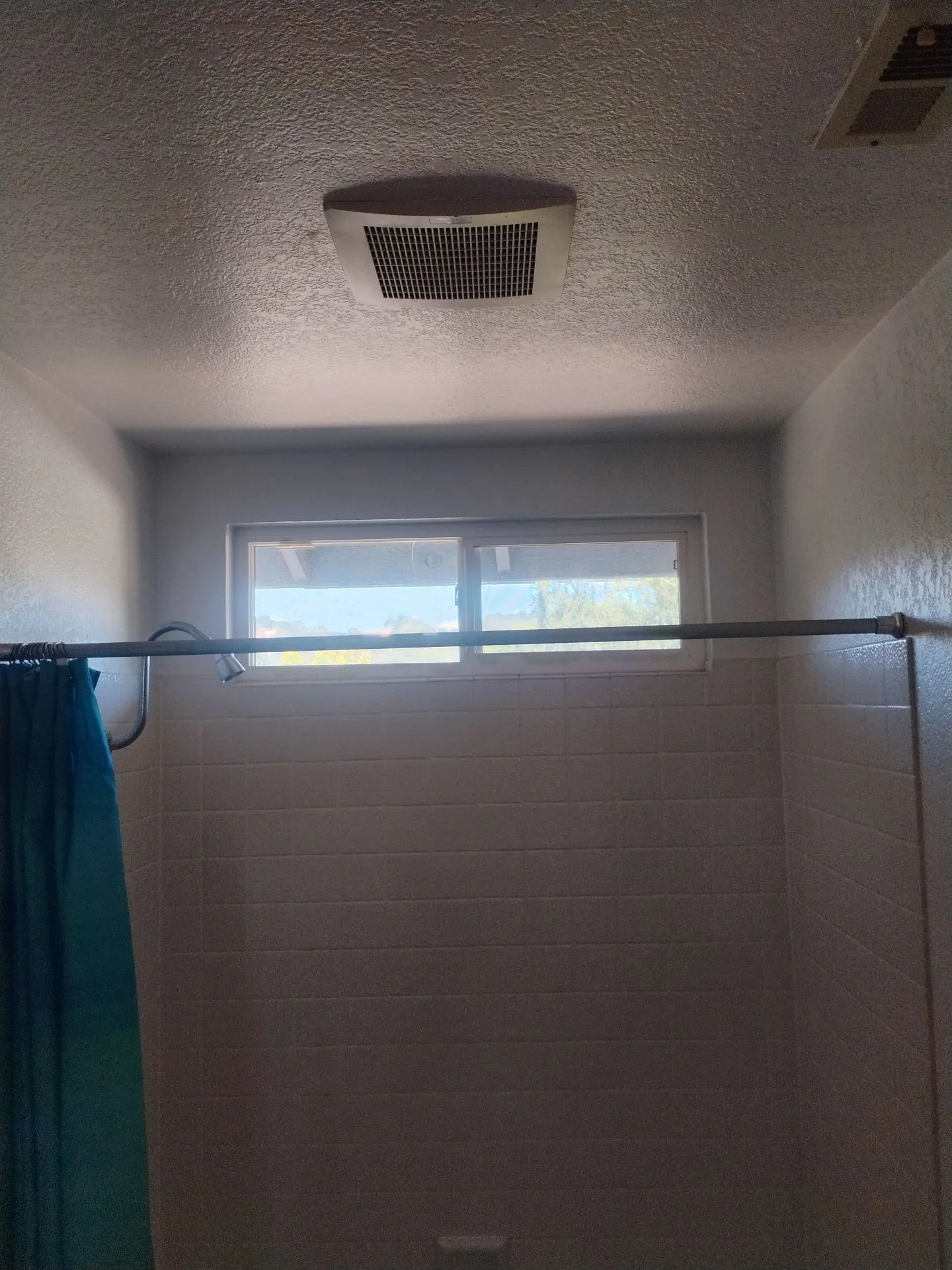 Old windows before replacement in Martinez CA — AMG Doors & Windows — photo 12 of 15