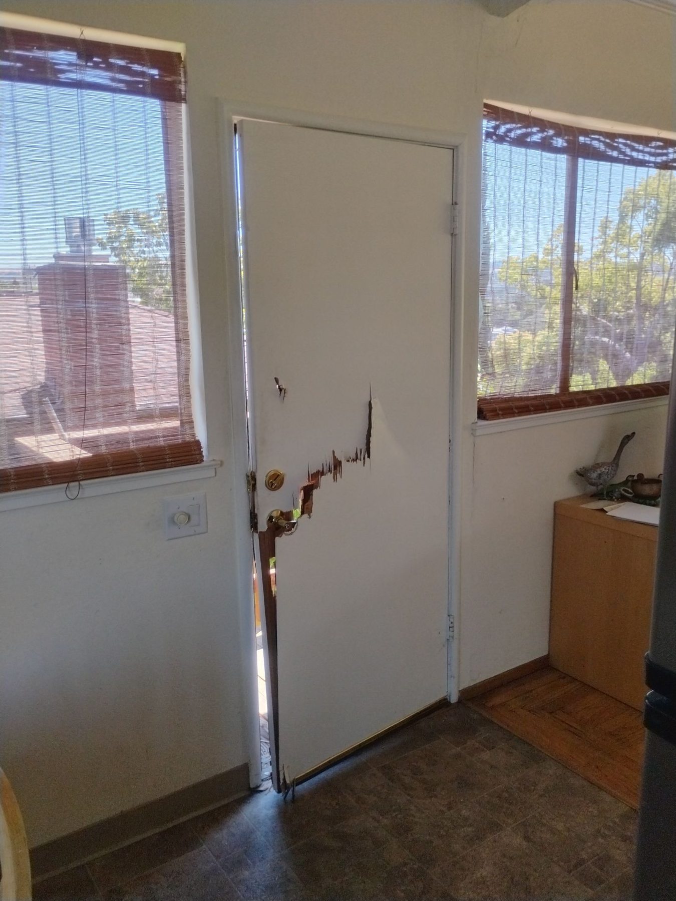 AMG Doors & Windows Therma-Tru front door replacement in Castro Valley, CA (before) (3/3)