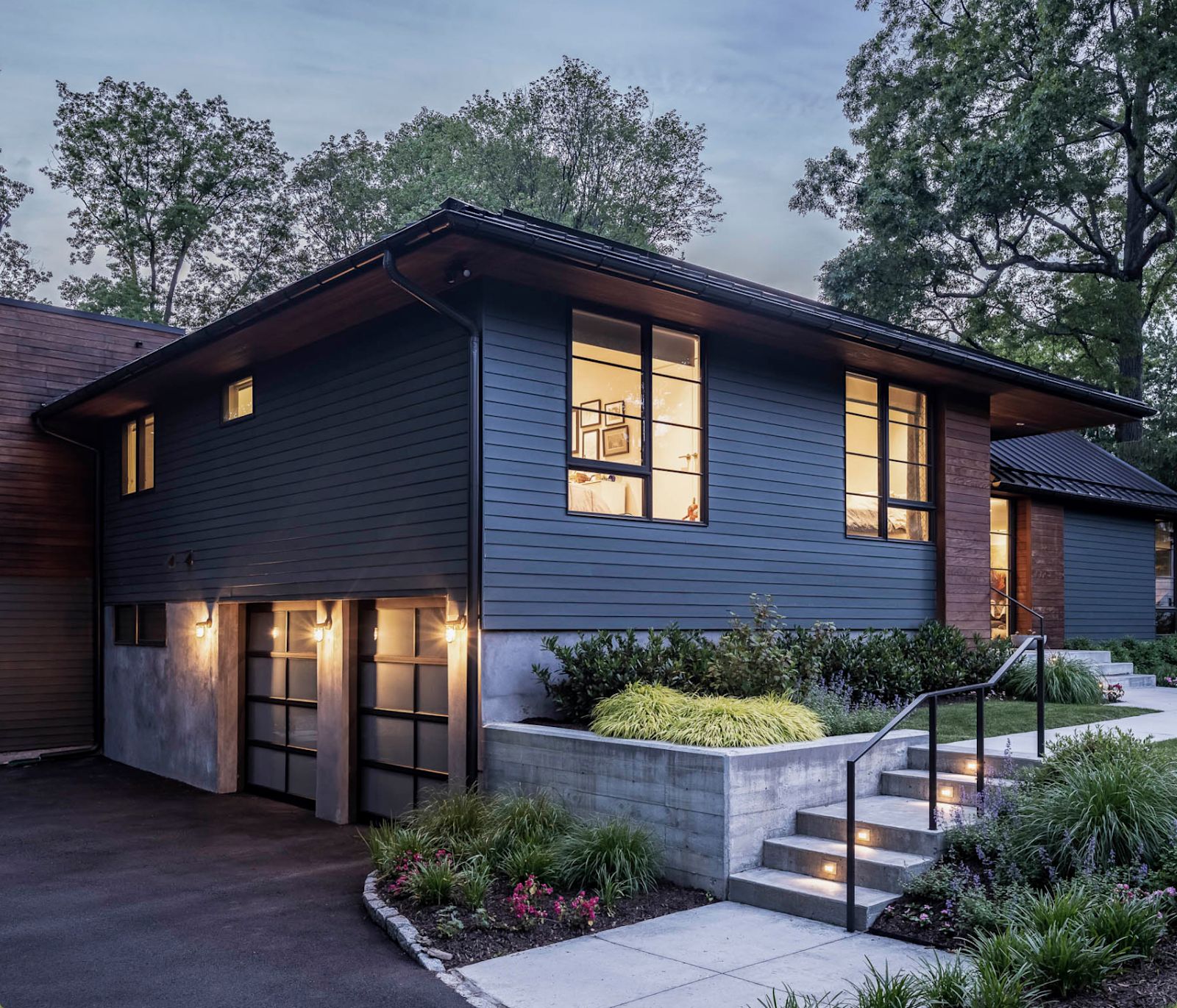Mid-Century Split-Level home with Hardie® Plank in Iron Gray