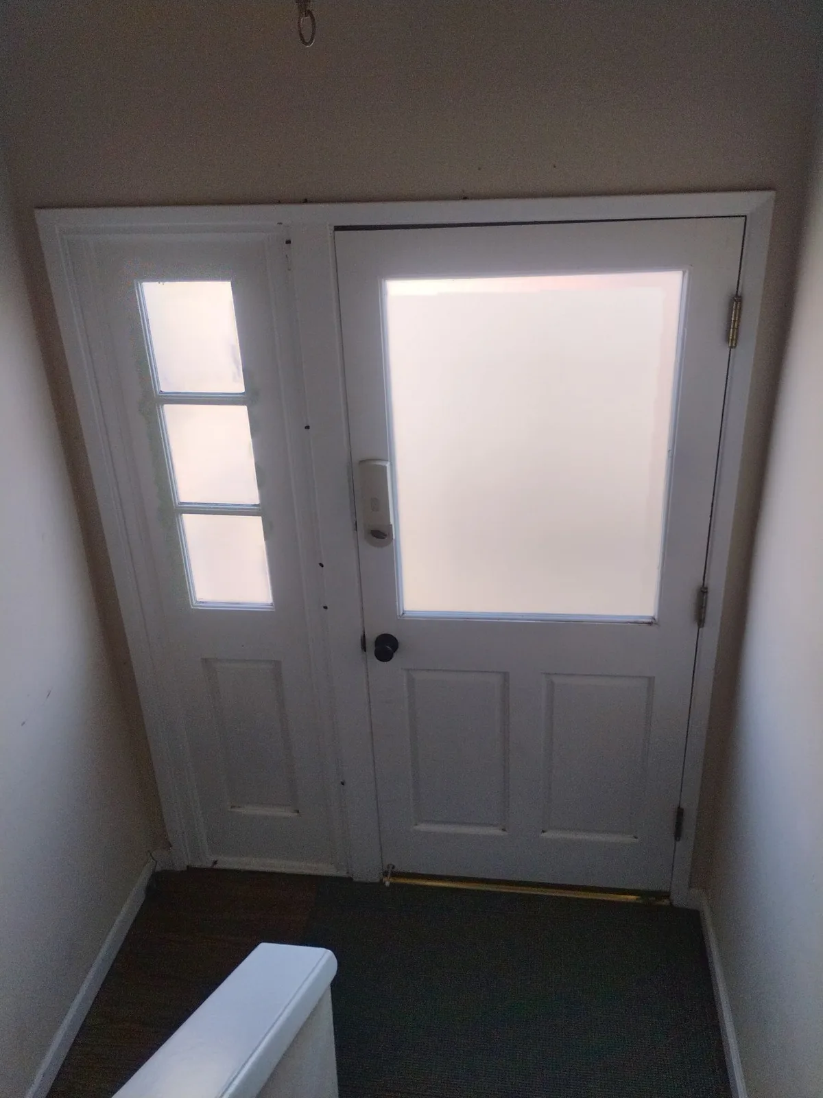 Before Therma-Tru front door replacement in San Bruno, CA by AMG Doors & Windows (8/9)