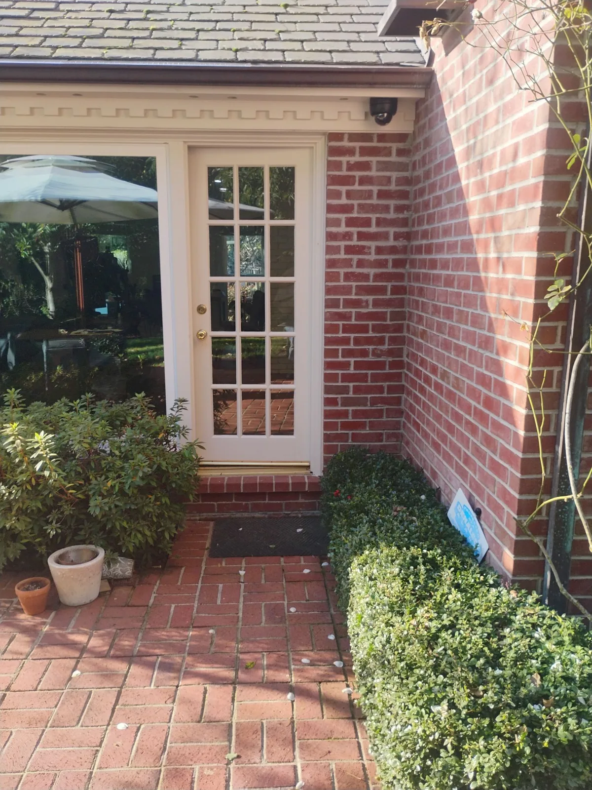 Before Therma-Tru exterior door replacement in Lafayette, CA by AMG Doors & Windows (4/4)