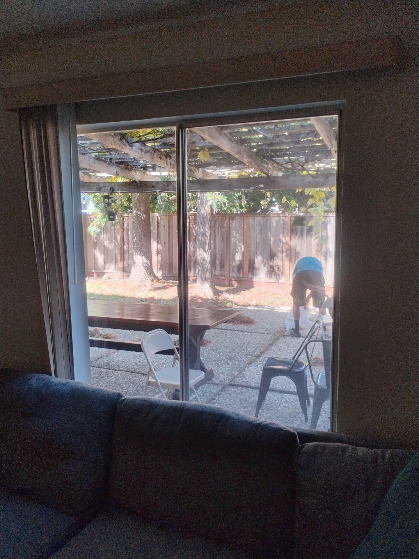 Old foggy aluminum windows before replacement in Martinez CA — AMG Doors & Windows — photo 6 of 18