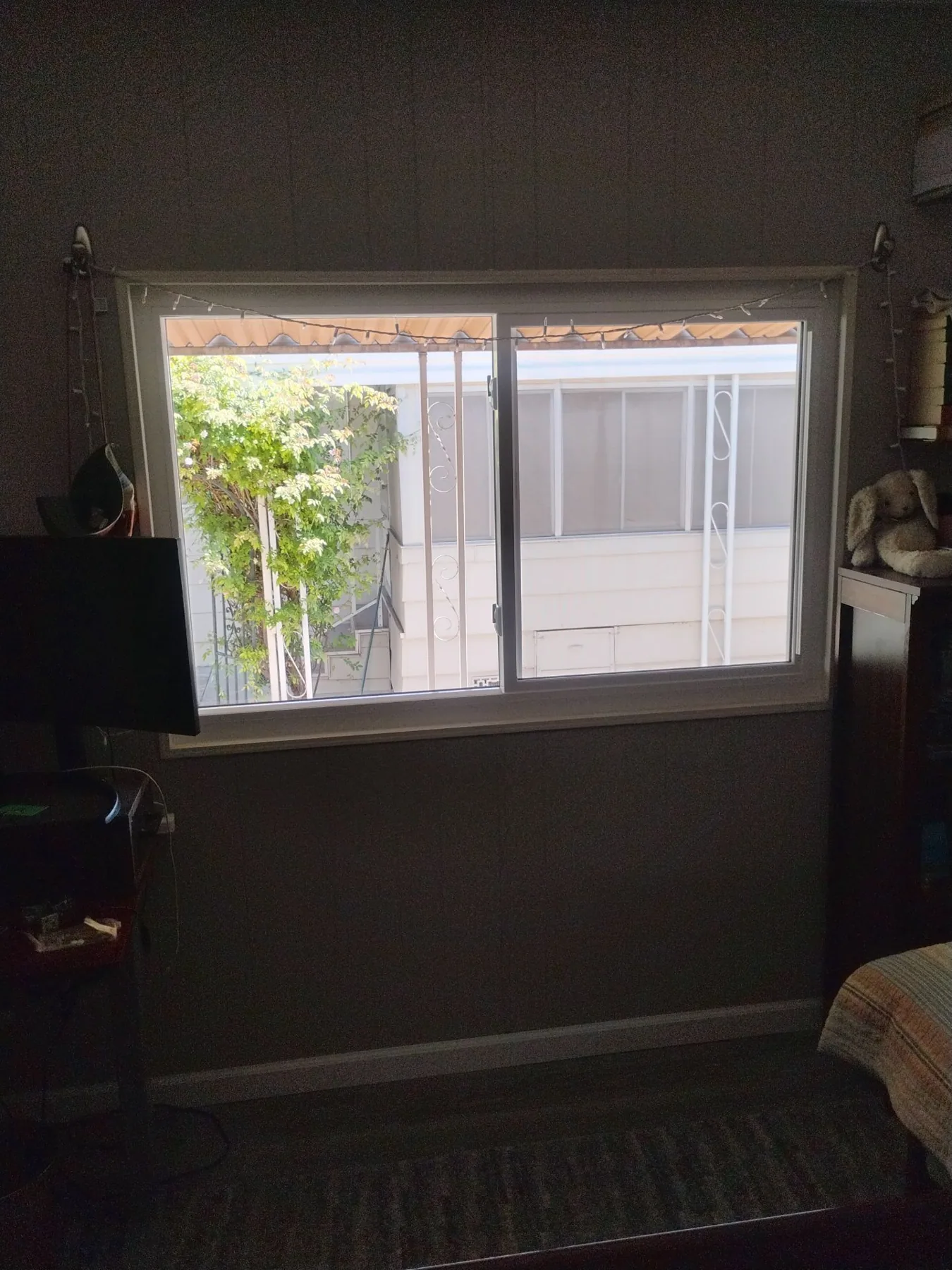 Clear energy-efficient replacement windows